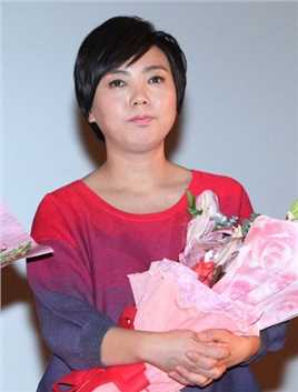 静静的栈桥游晓锦