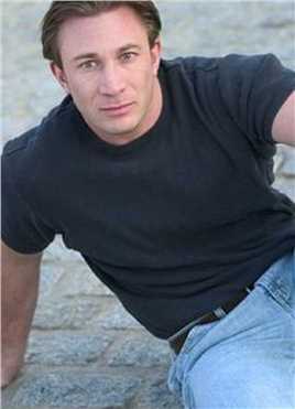 21座桥Cop at Pan Am