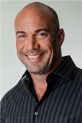 海滩流浪汉Armed Guard #2 (uncredited)