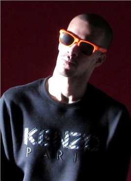 突袭2:暴徒狱警/Prisoner