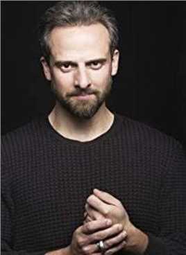 阿特米斯的奇幻历险新闻主播