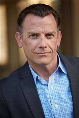 平常的心White Party Goer