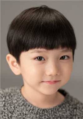 大发不动产吴仁范(童年)