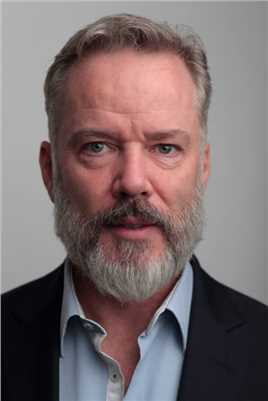 记住我Oak Room Waiter