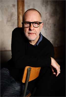 致我的陌生恋人Etienne Robert, l'éditeur