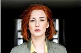 Katherine Barrell(Katherine Barrell)