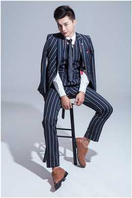 人在边缘刘志光(童年)