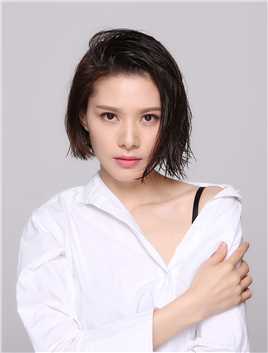 我曾爱过你，想起就心酸薇薇