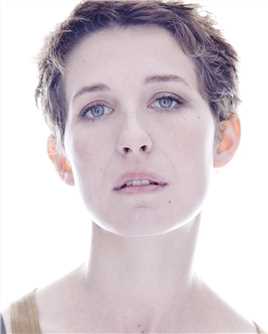 我的1919让·娜的扮演者是萨拉·格莱宾