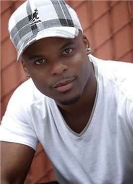 分裂: 黑色子弹的扮演者是Dexter Bell