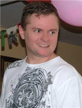 复仇者联盟2：奥创纪元Party Guest (uncredited)