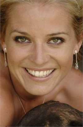 金刚狼夜生活的女人