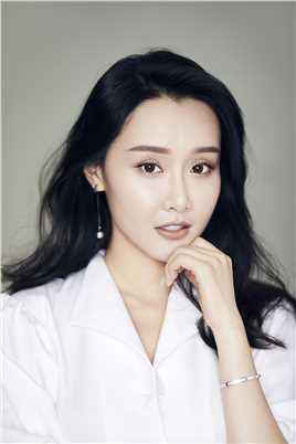 我们都要好好的向前秘书