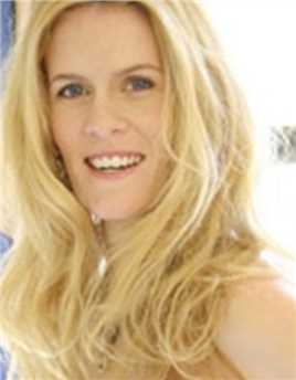 麻辣宝贝Molly's Girlfriend (uncredited)