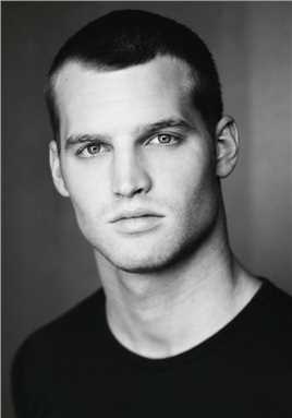 哥斯拉江普·马斯特