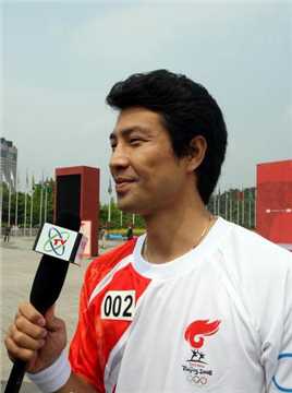 8090向前冲张双利