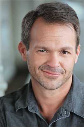 天堂奇迹Church Man