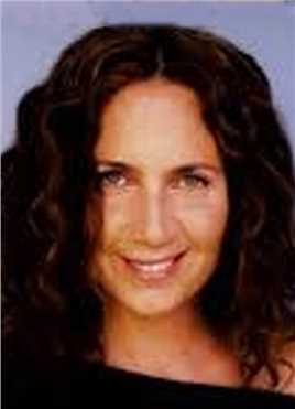 伴你高飞艾米的妈妈