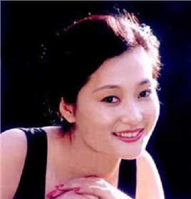 秋瑾的扮演者是李丽