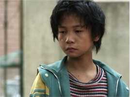 拾荒少年的扮演者是叶昭