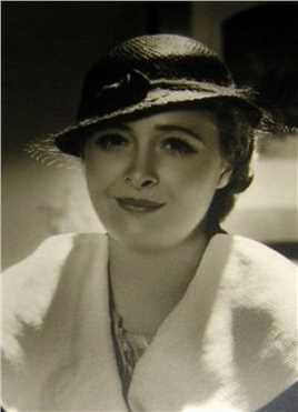 卿何薄命Miss Wainwright