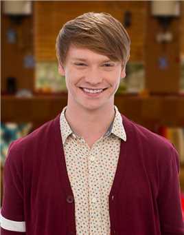 奥斯汀与艾丽第四季Calum Worthy