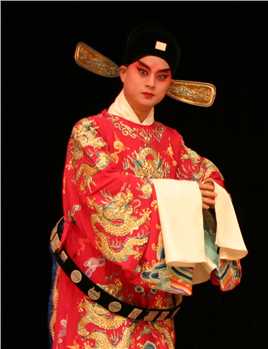 金童玉女的扮演者是郝仕鹏