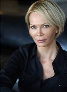 好汉两个半Theresa