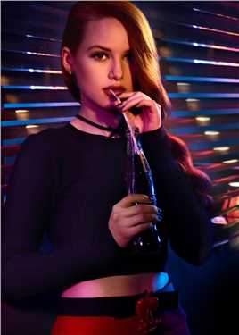 河谷镇第五季玛德莱娜·佩切