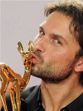 欢迎光临哈特曼一家西蒙·范霍文