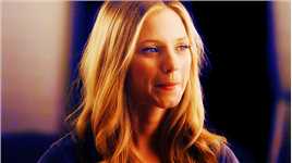 金装律师的扮演者是Vanessa Ray