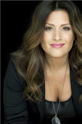 健男抢钱团Krisztina Furton