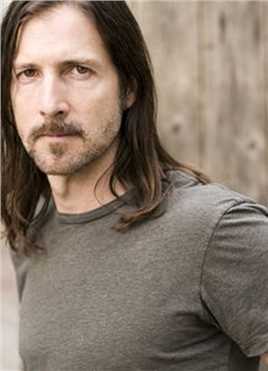 我的僵尸女友Homeless Man