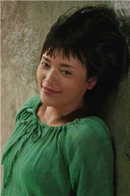 触不到的肌肤里美