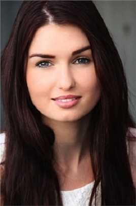 坚不可摧Olympic Crowd Member