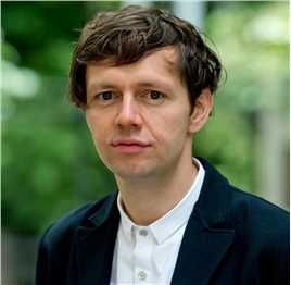 疯狂的爱Heinrich的扮演者是克里斯蒂安·弗里德尔