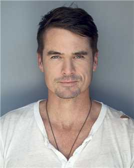 隔离死城的扮演者是肖恩·帕森