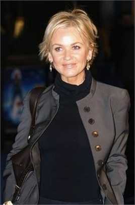 魔水晶丽萨·麦斯威尔