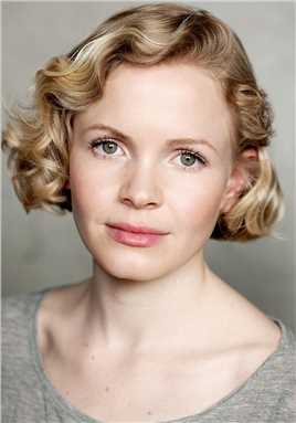 斯嘉丽小姐和公爵第一季的扮演者是凯特·菲利普斯