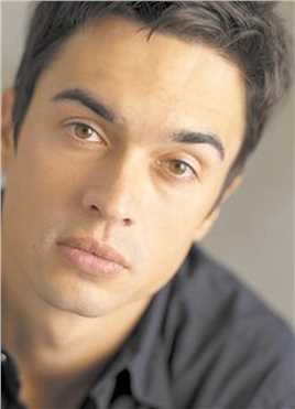 传话的人Corey Pearson