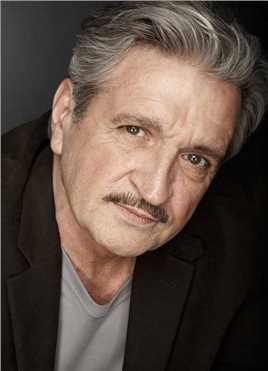 马斯顿教授与神奇女侠摄影师