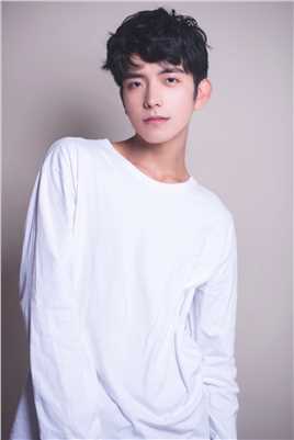 魔衣的扮演者是吕思含