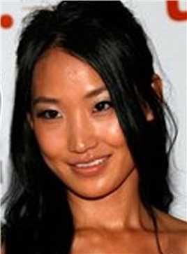 预见未来Girl with Necklace