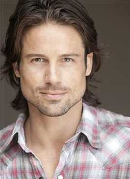 面具之下威廉·雷诺兹