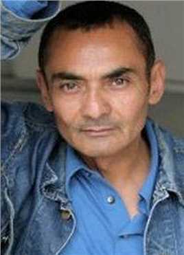 夺宝奇兵4Fast Speaking Inmate