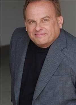 史诗电影的扮演者是Arturo Gil