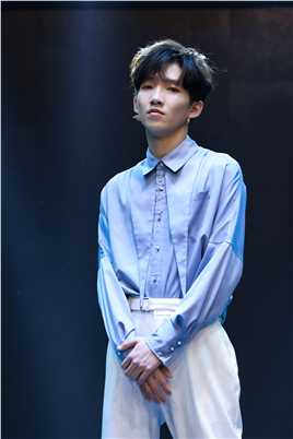 凤归四时歌温良史