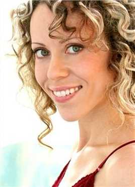 超完美夺分Tiffany (as Rebecca Robbins)