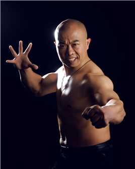 疯狂男士张金刚