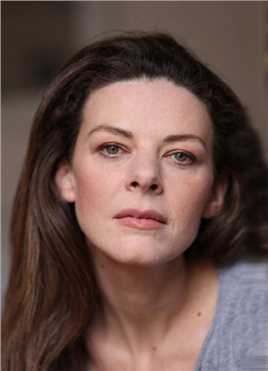 翻译疑云卡罗尔·鲍尔